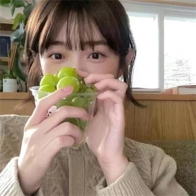 战火下的小花